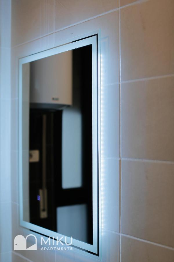 Miku Apartment - Glamorous 1Bedroom Apartment At Olympic Residence ติรานา ภายนอก รูปภาพ
