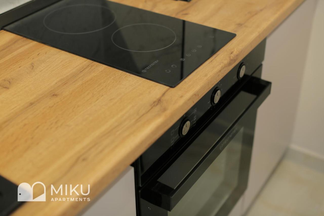 Miku Apartment - Glamorous 1Bedroom Apartment At Olympic Residence ติรานา ภายนอก รูปภาพ