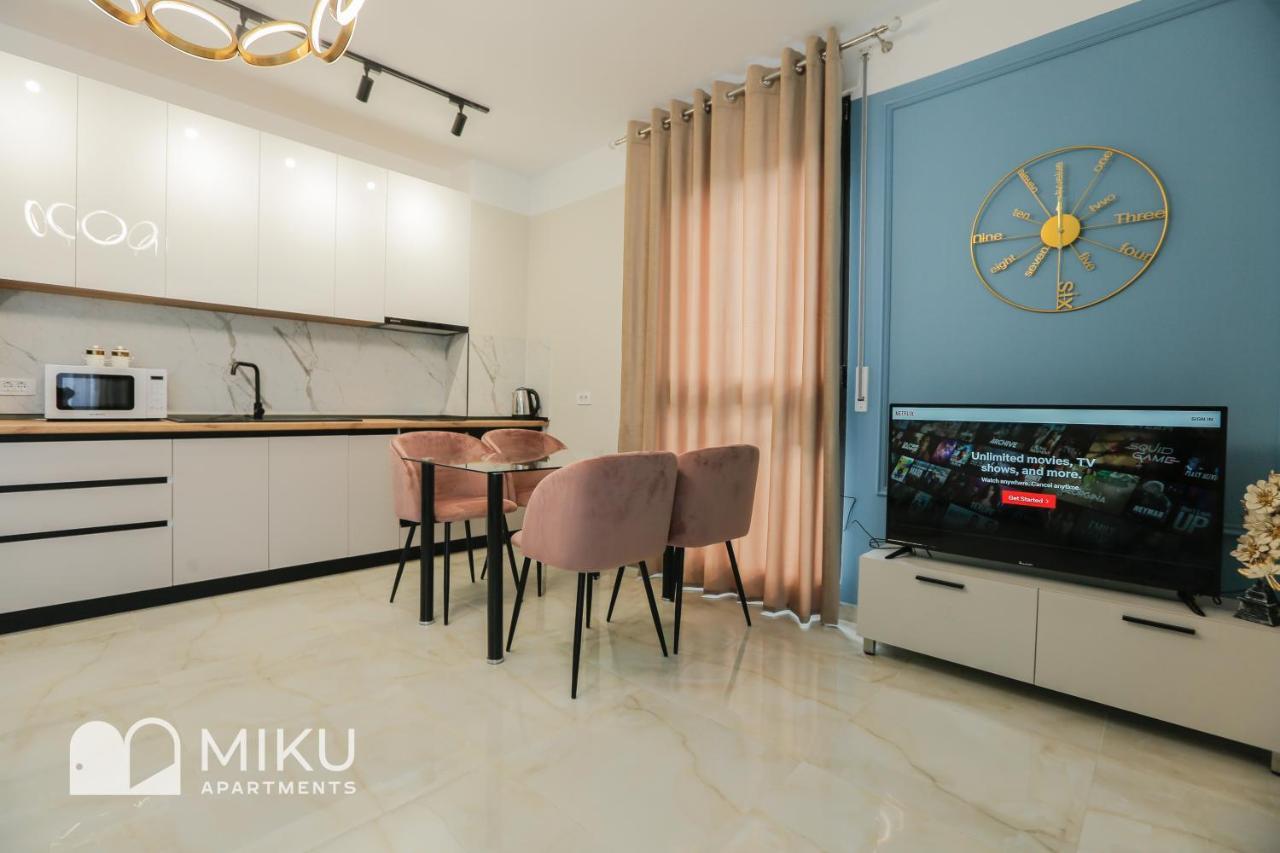 Miku Apartment - Glamorous 1Bedroom Apartment At Olympic Residence ติรานา ภายนอก รูปภาพ