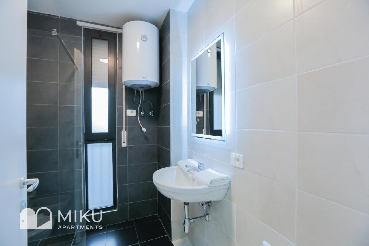 Miku Apartment - Glamorous 1Bedroom Apartment At Olympic Residence ติรานา ภายนอก รูปภาพ